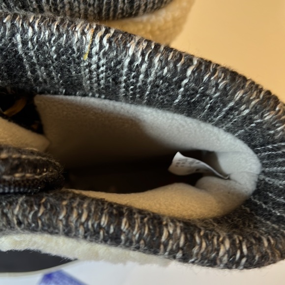 NWOT GLOWBALWIN BLACK AND WHITE WINTER BOOT SZ 10 - Picture 7 of 16